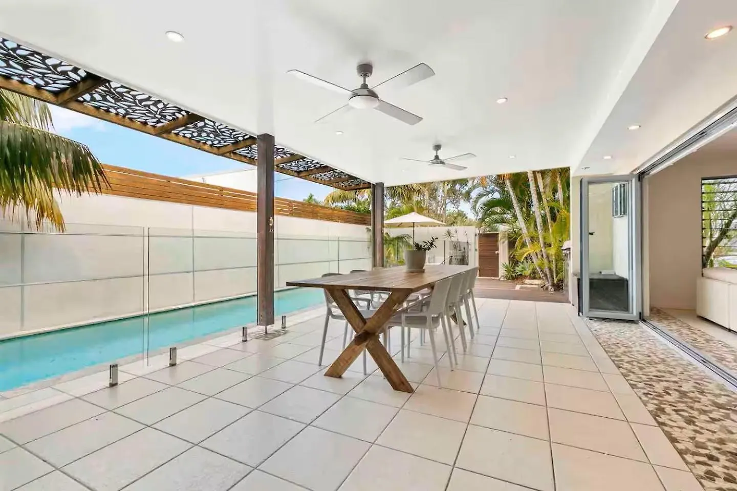 Element On Coolum Beachfront Sunshine Coast Aparthotel